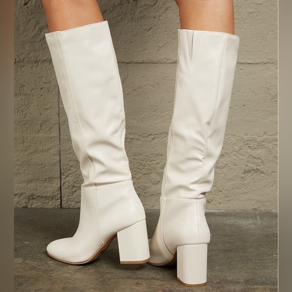 NEW QUPID Retro 60s Go Go Style Vegan Leather Knee High Heeled Boots in White - Picture 5 of 5